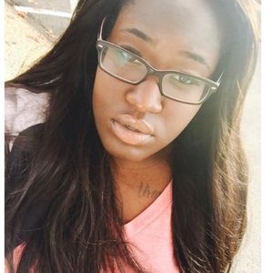 Meet your Posher, Amber